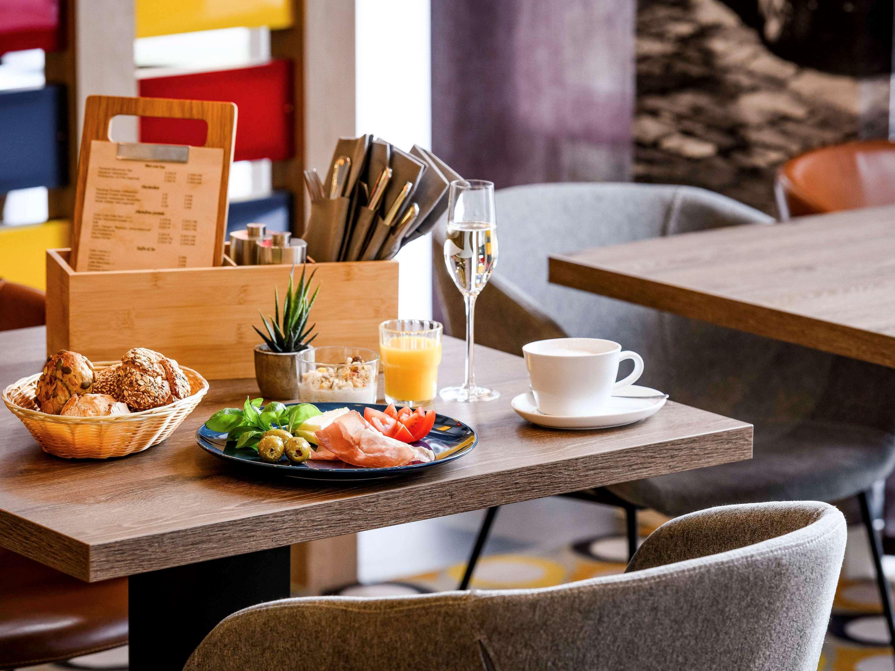 Mercure Hotel Stuttgart Герлинген Экстерьер фото